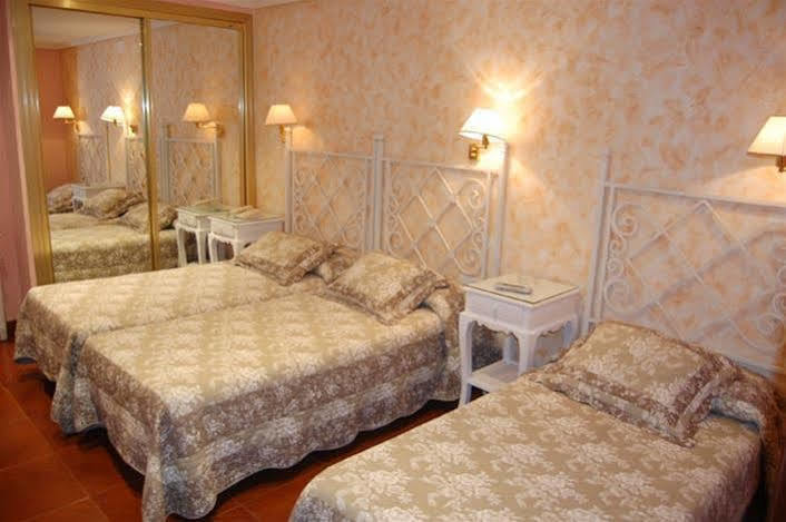 Hostal Goya Suites Σαλαμάνκα Εξωτερικό φωτογραφία